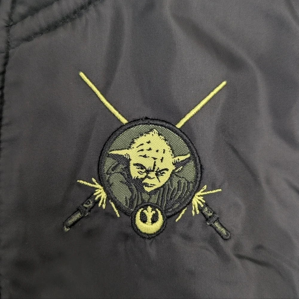 Disney Yoda Star Wars Jacket Sz 3T Lightweight Green/ Black Unisex Fleece Zip up
